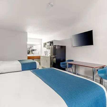 Days Inn & Suites By Wyndham Flagstaff I-40-2