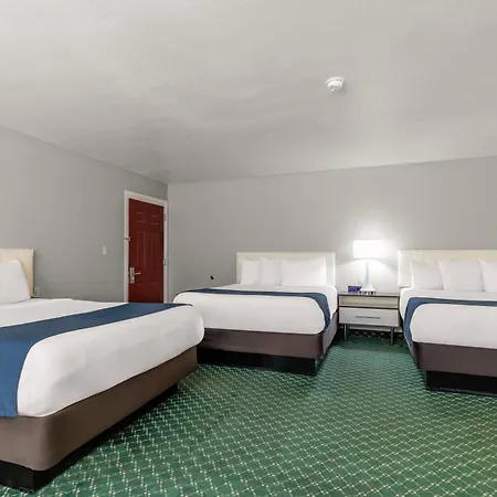 Days Inn & Suites By Wyndham Flagstaff I-40-3