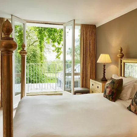 Ockenden Manor Hotel & Spa-2