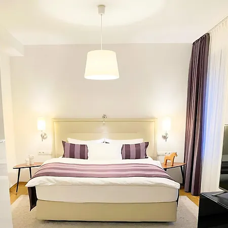 Greifensteiner Hof-2
