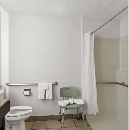 Comfort Suites Clackamas-3