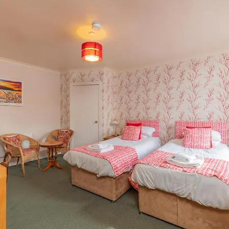 The Ardyne Guest House-3