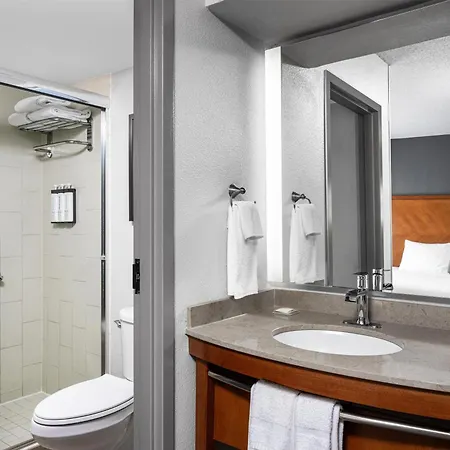 Hyatt Place Indianapolis Airport-3