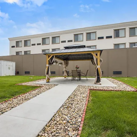 Crossroads Hotel And Huron Event Center-3
