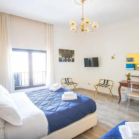 NeapolitanTrips Hotel-3