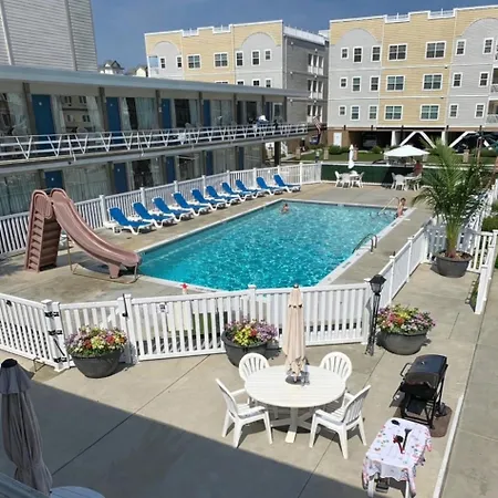 Beach Colony Motel-3