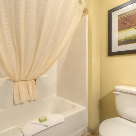 Cobblestone Hotel & Suites - Stevens Point-2