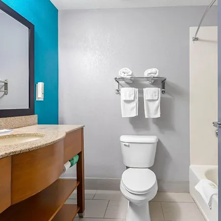 Quality Inn & Suites Edgefield-3