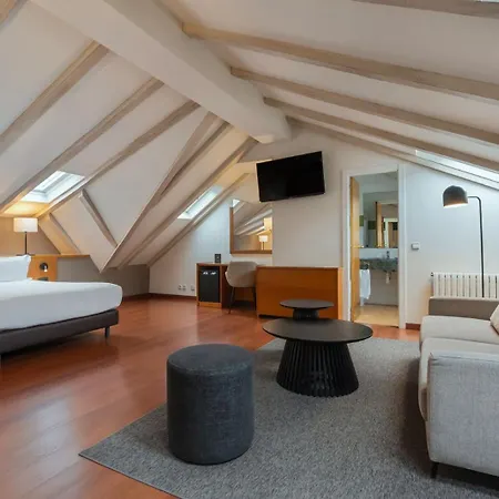 Hotel De L'Isard-2