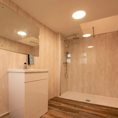 George Hotel-3