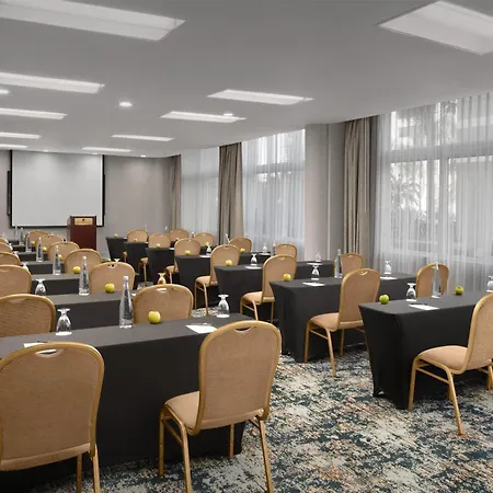 Doubletree By Hilton Lax - El Segundo-3
