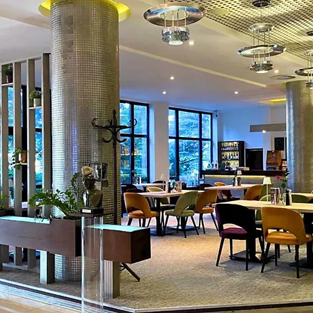 City Hotel-2