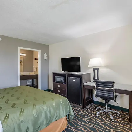 Quality Inn & Suites Conference Center Thomasville-3