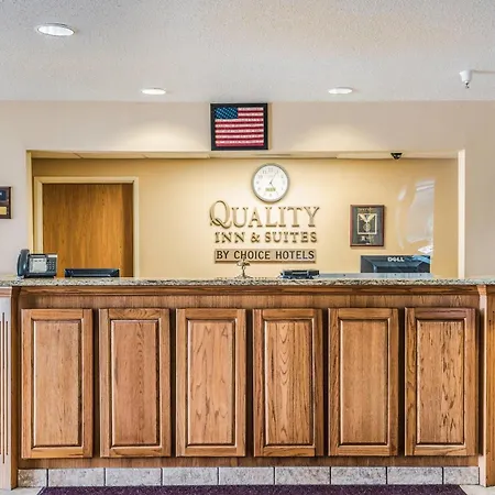 Quality Inn & Suites Eldridge Davenport North-3