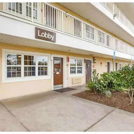 Studio 6 Suites Sacramento Northgate Ca-2