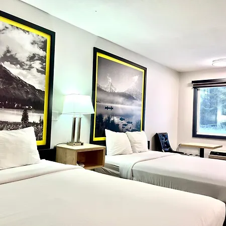 Super 8 By Wyndham Clearwater Bc-2