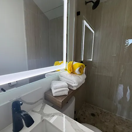Seahorse Beach Bungalows-2
