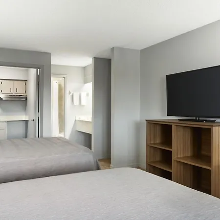 Home Inn & Suites-3