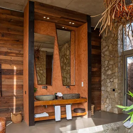 Casa Del Toro Luxury Ranch-3