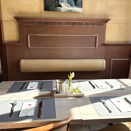 Hotel Goldener Adler Garni-2