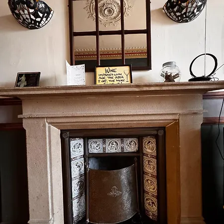 Pinegrove Hotel-3