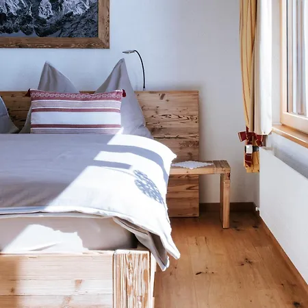 Alpenhotel Zur Wildi Lauchernalp-3