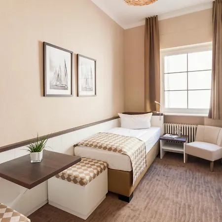 Hotel Strandschloesschen-2