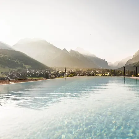 Excelsior Dolomites Life Resort-3