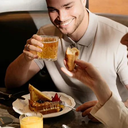 Residence Inn By Marriott Montreal Airport-2