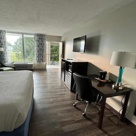 Days Inn By Wyndham Goldsboro-3