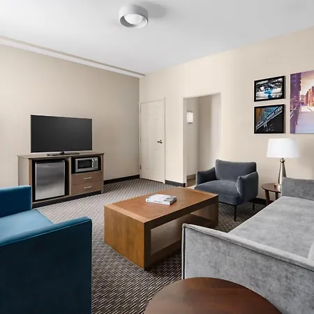 La Quinta Inn & Suites By Wyndham Chicago Downtown-3