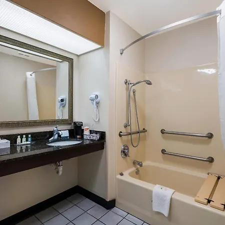 Quality Inn Johnson City I-26 Exit 17-3
