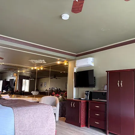 Motel Grand-Pre Inc-3
