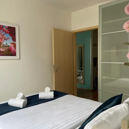 Corvin Center Suites-3