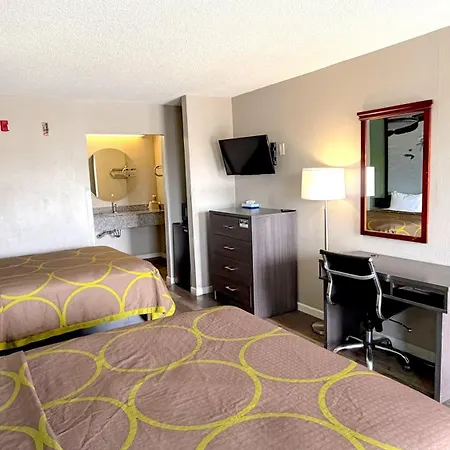 Super 8 By Wyndham Marianna I-10-3