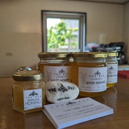 The Bee - Trekkershuts & Apartment-3