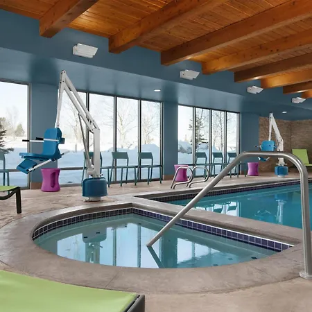 Home2 Suites By Hilton Anchorage/Midtown-2