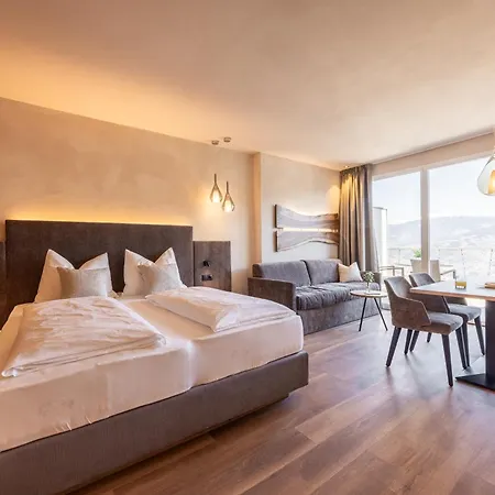 Egger Apartments & Suites-3