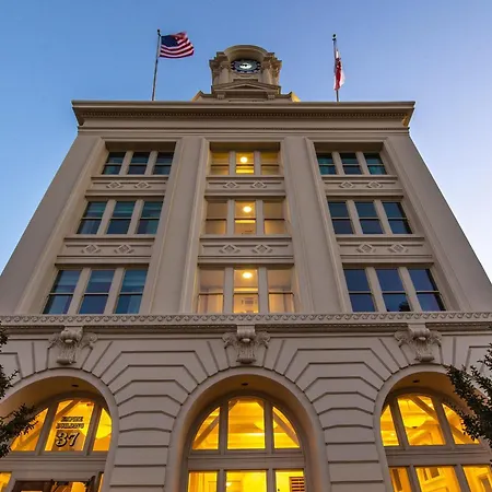 Hotel E-2