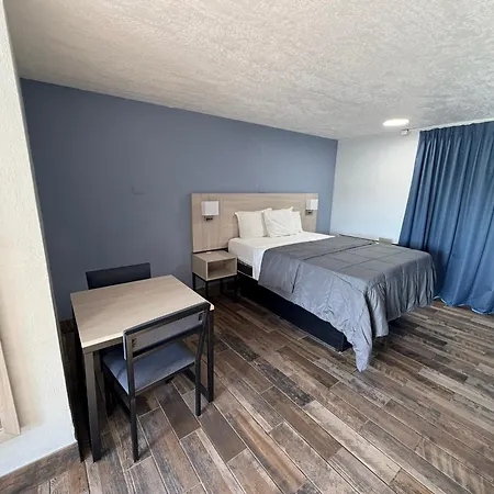 Bravo Inn Greensboro-3