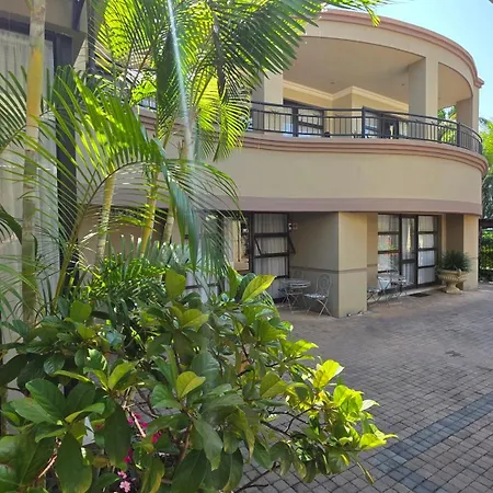 Casa Flora Guesthouse-2