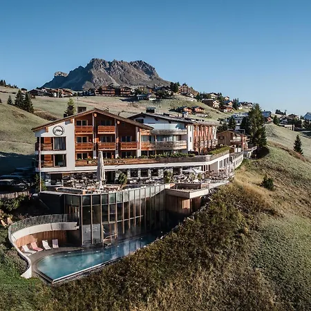 Hotel Goldener Berg-3