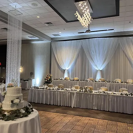 Doubletree By Hilton Bloomington-2