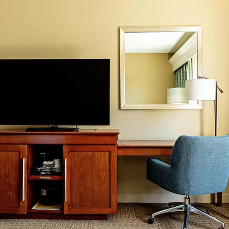 Hampton Inn Charleston-Daniel Island-3