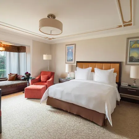 Four Seasons Hotel Istanbul At The Bosphorus-3
