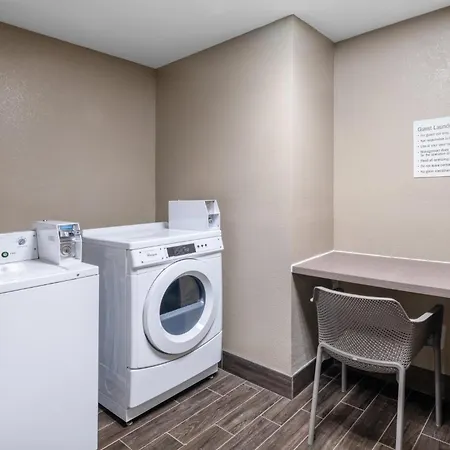 Prairie Crest Calgary Airport By Ihg-2