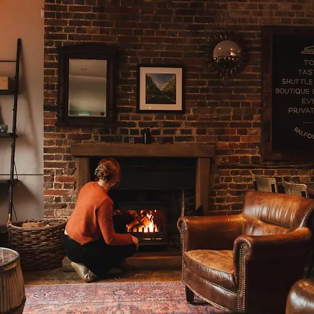 Winemaker'S Pub-2