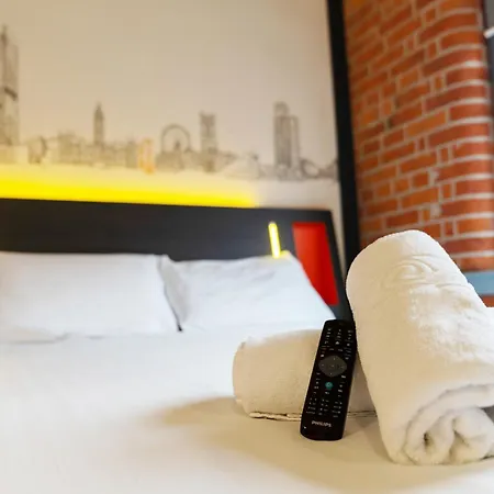 Easyhotel Manchester-3