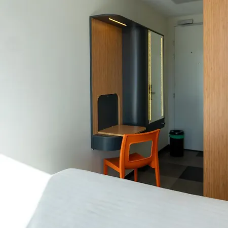 easyHotel Amsterdam Zaandam-2