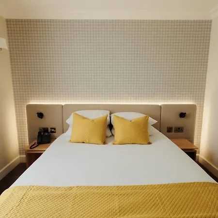 Brandon Hall Hotel & Spa Warwickshire-3